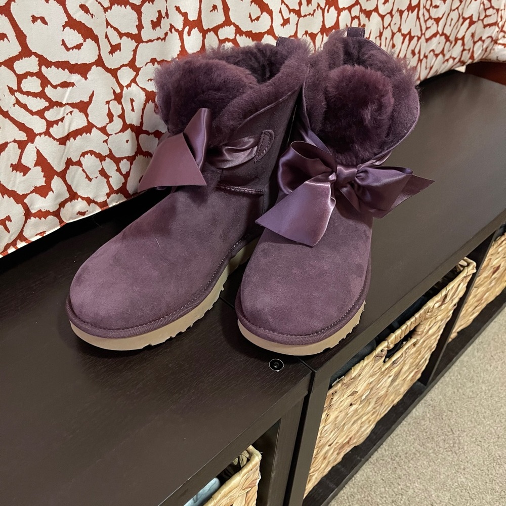 UGG Gita Bow Mini Boot